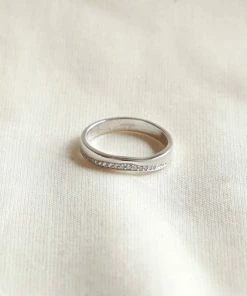 Astrid & Miyu Sale Ara Ring In Silver