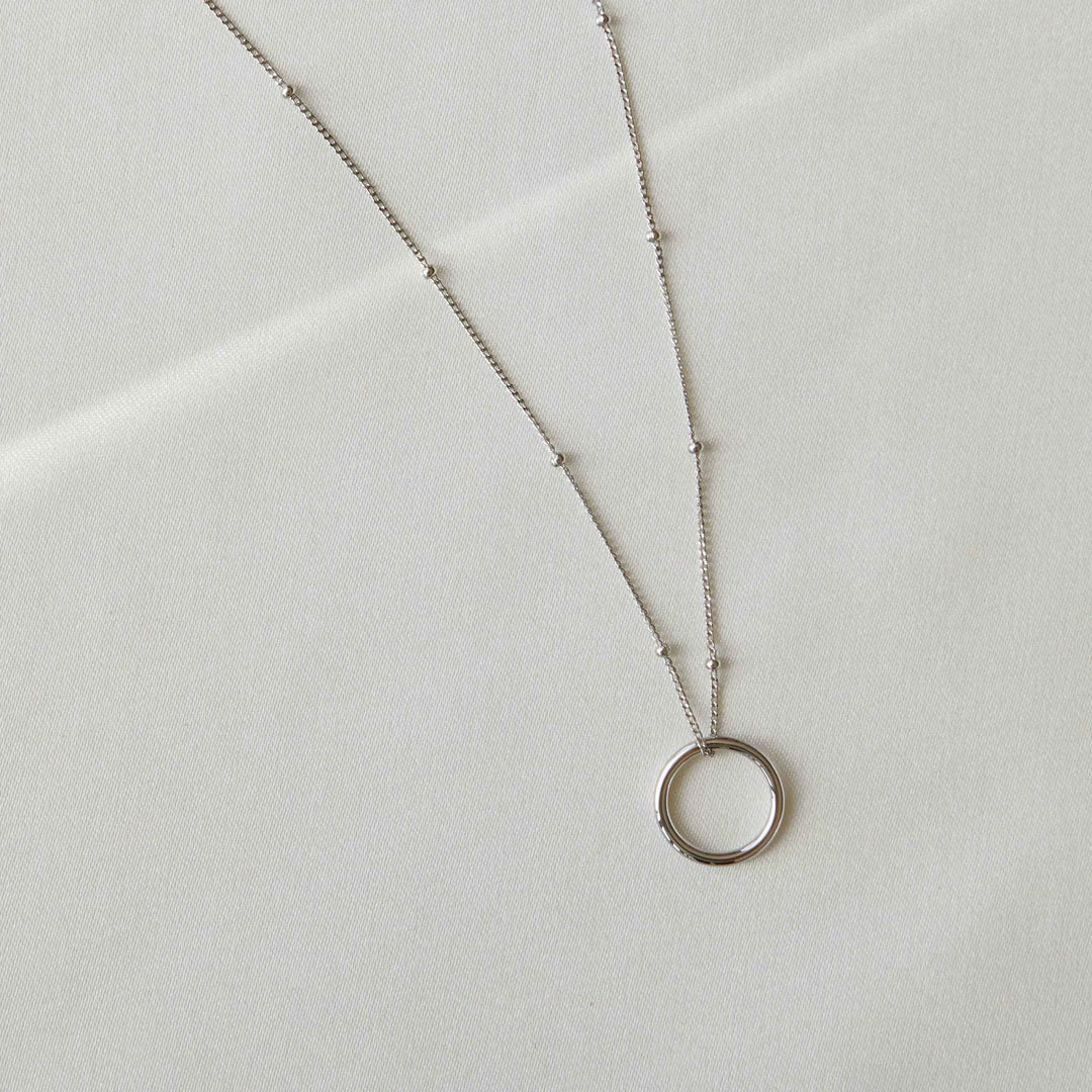 Astridandmiyu Basic Halo Pendant Necklace In Silver Sale 5 Astridandmiyu Basic Halo Pendant Necklace In Silver Sale