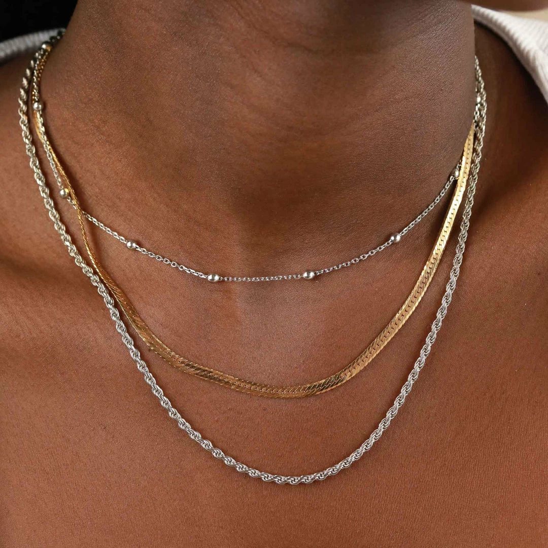 Astrid & Miyu Rope Chain Necklace In Silver Necklaces 4 Astrid & Miyu Rope Chain Necklace In Silver Necklaces