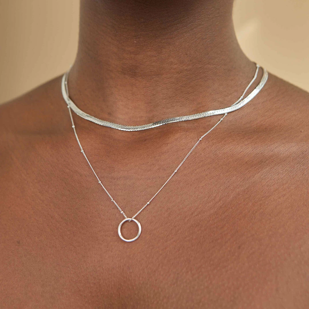 Astridandmiyu Basic Halo Pendant Necklace In Silver Sale 6 Astridandmiyu Basic Halo Pendant Necklace In Silver Sale