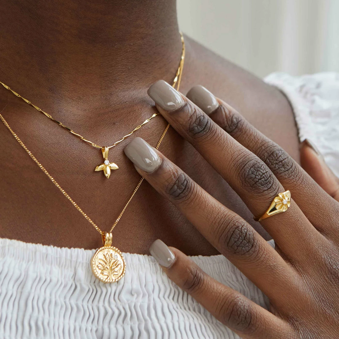 Astridandmiyu Sale Blossom Coin Pendant Necklace In Gold 9 Astridandmiyu Sale Blossom Coin Pendant Necklace In Gold