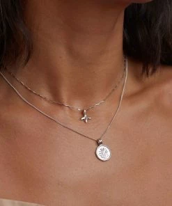 Astridandmiyu Sale Blossom Coin Pendant Necklace In Silver