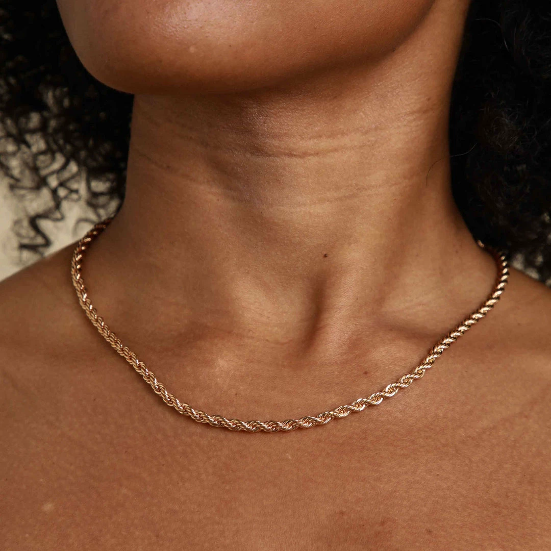 Astrid & Miyu Rope Bold Chain Necklace In Gold 4 Astrid & Miyu Rope Bold Chain Necklace In Gold