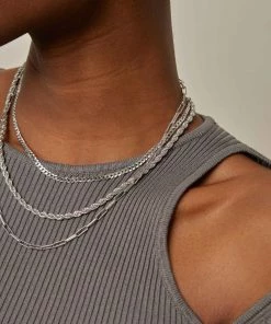 Astrid & Miyu Curb Chain Necklace In Silver 11 Astrid & Miyu Curb Chain Necklace In Silver
