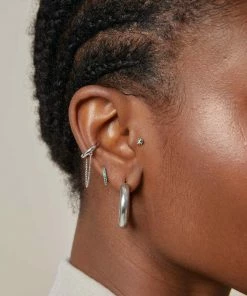 Astrid & Miyu Chain Ear Cuff In Silver