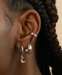 Astrid & Miyu Ripple Ear Cuff In Silver Earrings