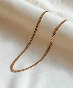 Astrid & Miyu Necklaces Curb Chain Necklace In Gold