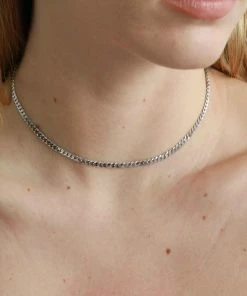 Astrid & Miyu Curb Chain Necklace In Silver