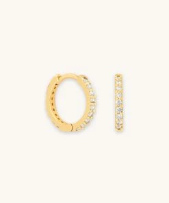 Astrid & Miyu Dia Base Hoops In Gold Earrings