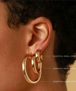 Astrid & Miyu Essential Small Hoops In Gold 9 Astrid & Miyu Essential Small Hoops In Gold