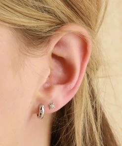 Astrid & Miyu Gleam Bold Huggies In Silver