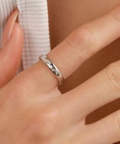 Astrid & Miyu Gleam Ring In Silver