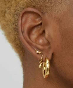 Astrid & Miyu Chunky Hoops In Gold 10 Astrid & Miyu Chunky Hoops In Gold