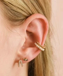 Astrid & Miyu Illusion Crystal Huggies In Gold