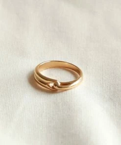 Astrid & Miyu Sale Infinite Ring In Gold