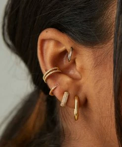 Astrid & Miyu Earrings Rectangular Hoops In Gold