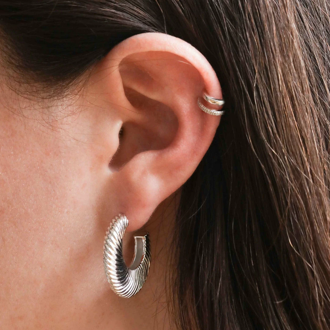 Astridandmiyu Luminous Textured Hoops In Silver 8 Astridandmiyu Luminous Textured Hoops In Silver