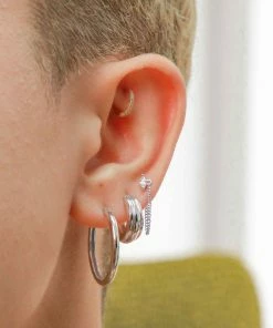 Astrid & Miyu Ripple Hoops In Silver Earrings 9 Astrid & Miyu Ripple Hoops In Silver Earrings