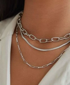 Astrid & Miyu Oval Snake Chain Necklace In Silver Necklaces 10 Astrid & Miyu Oval Snake Chain Necklace In Silver Necklaces
