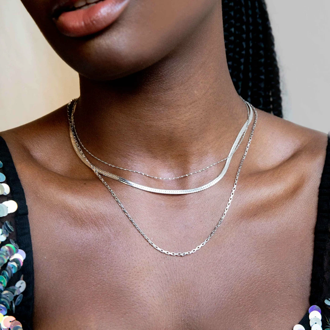 Astridandmiyu Rectangular Link Necklace Chain In Silver 4 Astridandmiyu Rectangular Link Necklace Chain In Silver