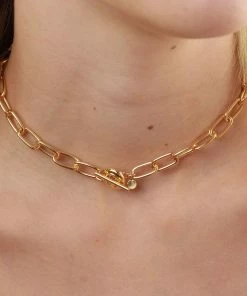 Astrid & Miyu Ripple T-Bar Chunky Necklace In Gold Necklaces