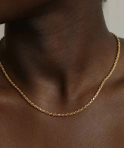 Astrid & Miyu Rope Chain Necklace In Gold
