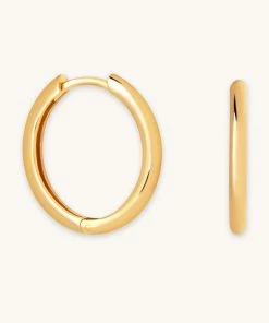 Astrid & Miyu Simple Hinge Small Hoops In Gold Best Sellers