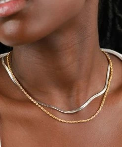 Astrid & Miyu Rope Chain Necklace In Gold