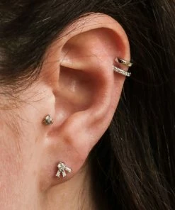 Astridandmiyu Mini Illusion Crystal Ear Cuff In Silver 10 Astridandmiyu Mini Illusion Crystal Ear Cuff In Silver