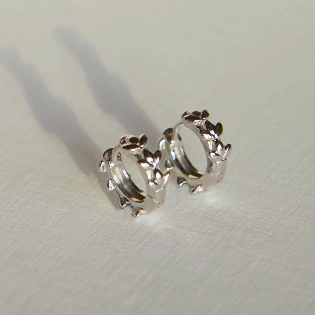 Astridandmiyu Wreath Huggies In Silver 6 Astridandmiyu Wreath Huggies In Silver