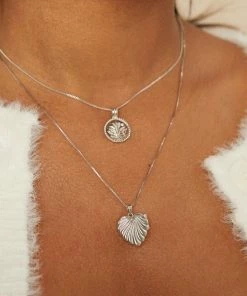Astridandmiyu Sale Blossom Coin Pendant Necklace In Silver