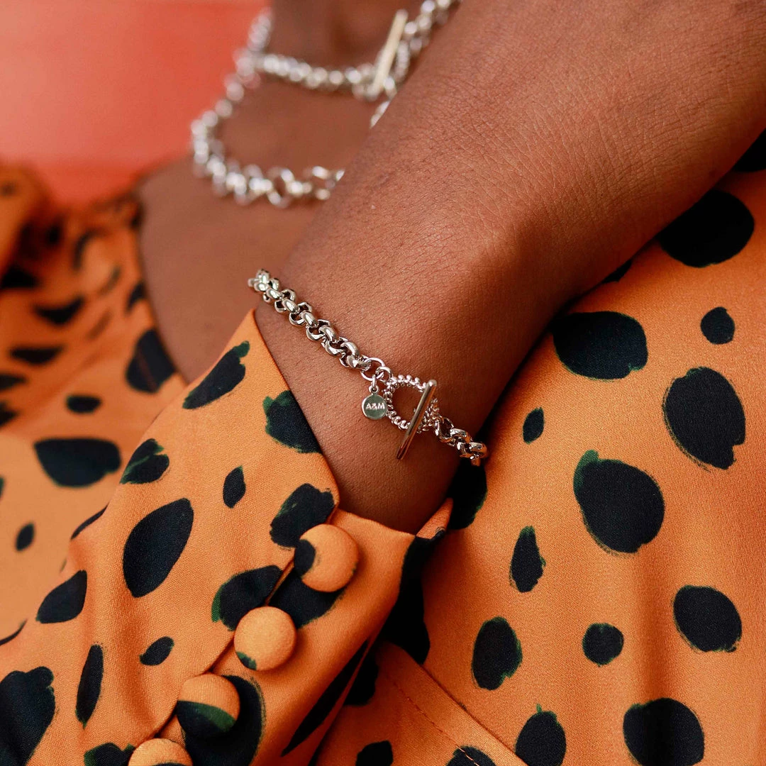 Astridandmiyu Wreath T-Bar Chunky Bracelet In Silver 5 Astridandmiyu Wreath T-Bar Chunky Bracelet In Silver